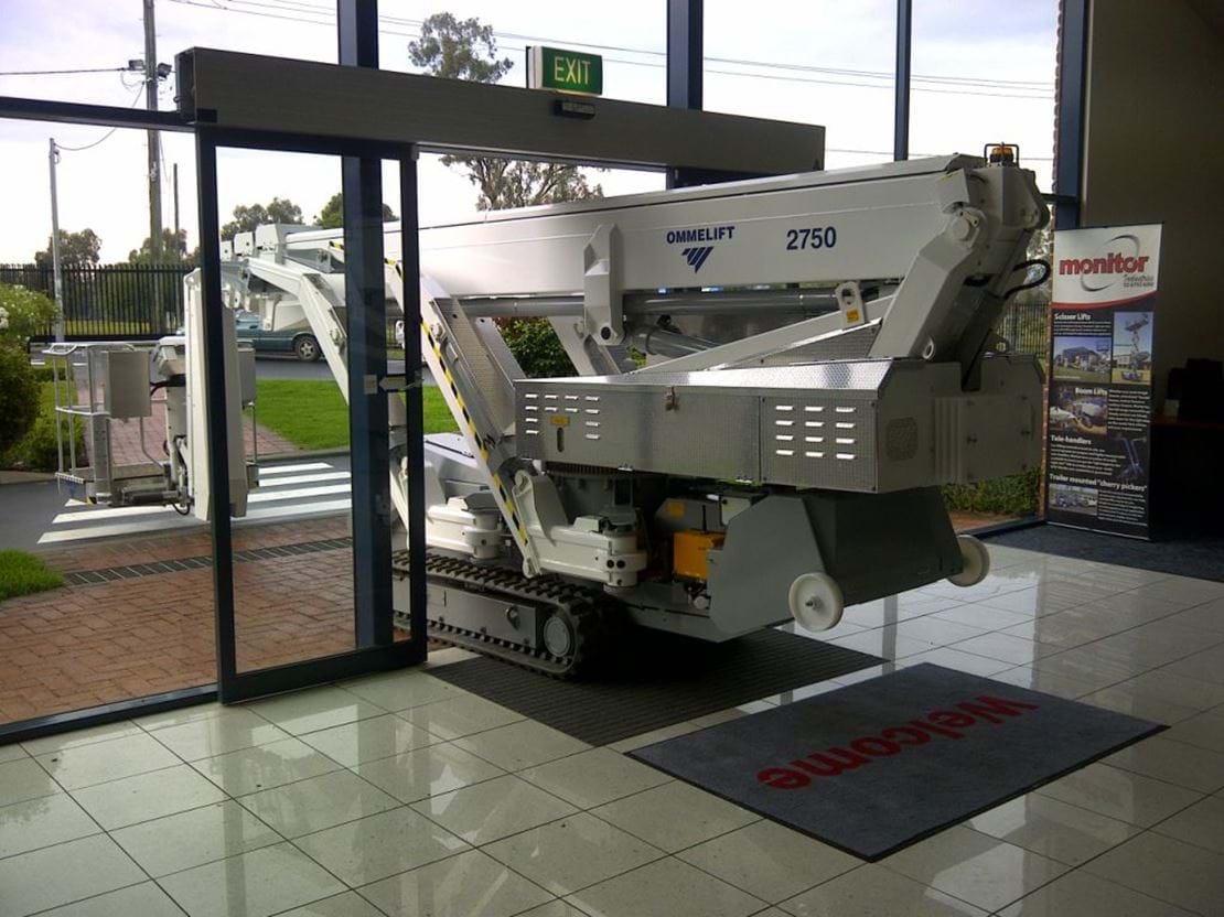 Australia 1 Ommelift 2750 RJ Narrow