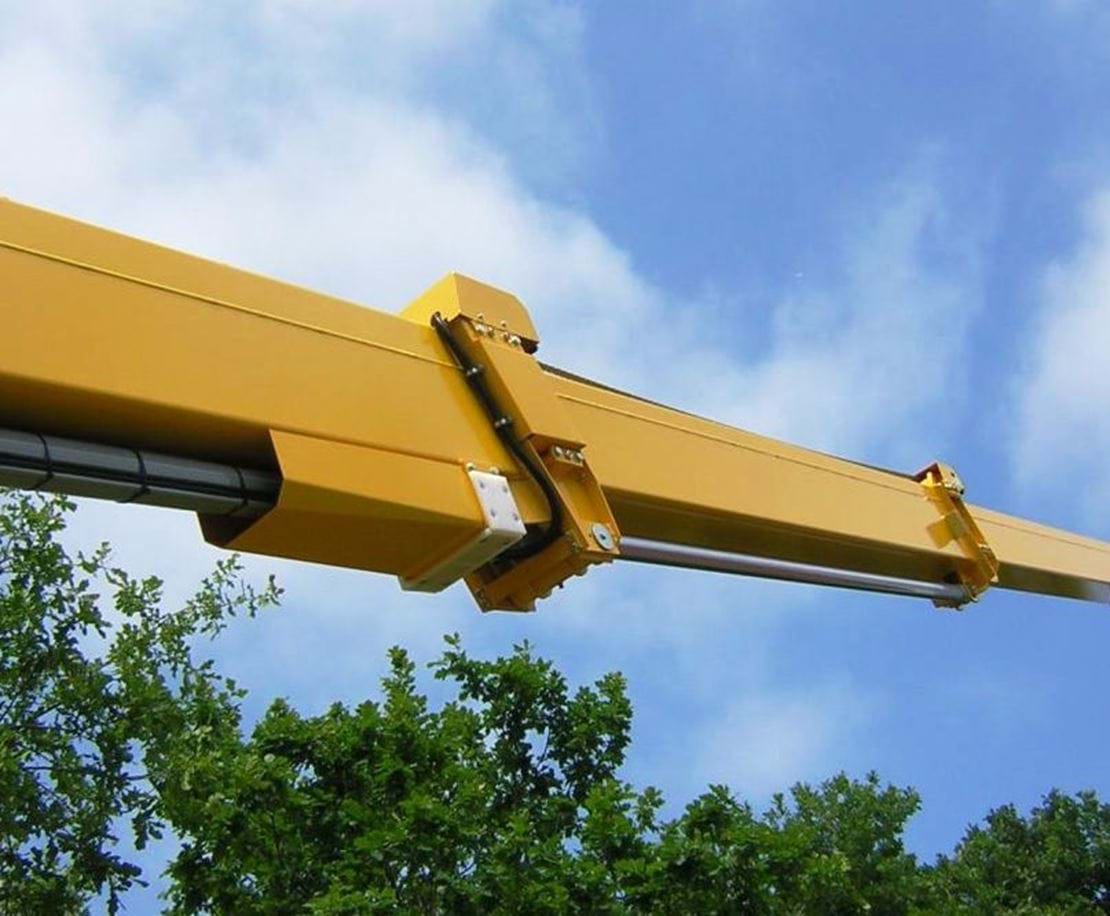 Foto 14 Telescopic Cylinder Protected Underneath Main Boom