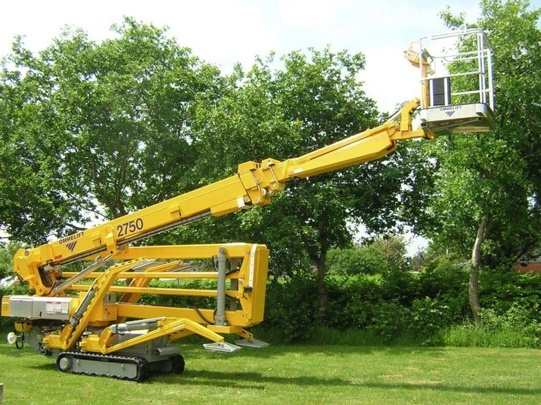 2750 RXJ Ability To Lift The Boom And Jib While Travelling