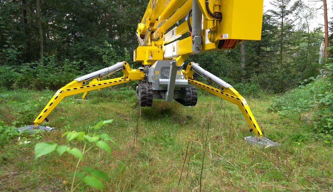 06 Narrow And Wide Outrigger Positions