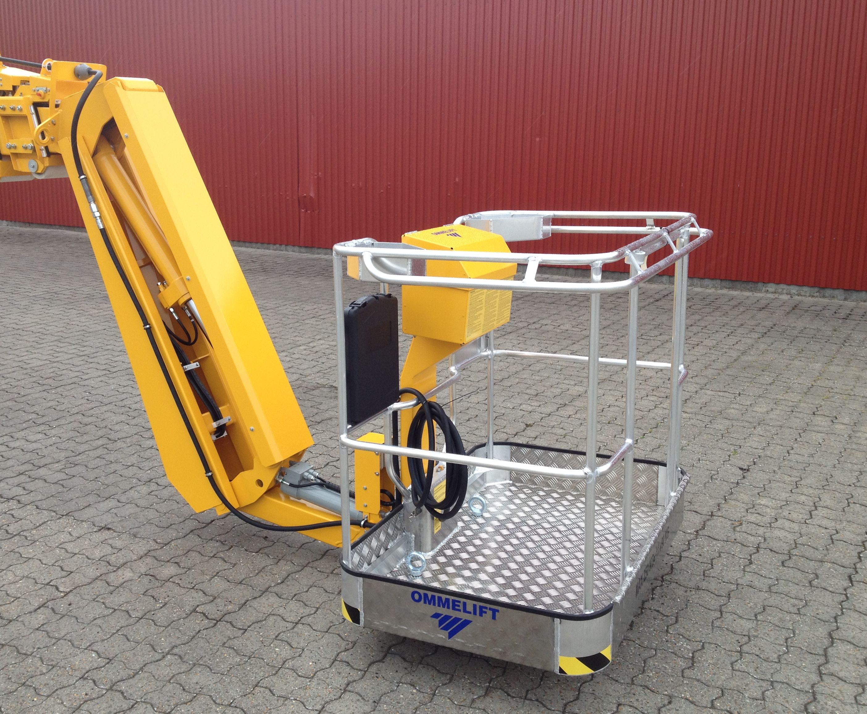 スイミー  2750 RXJ articulated crawler lift
